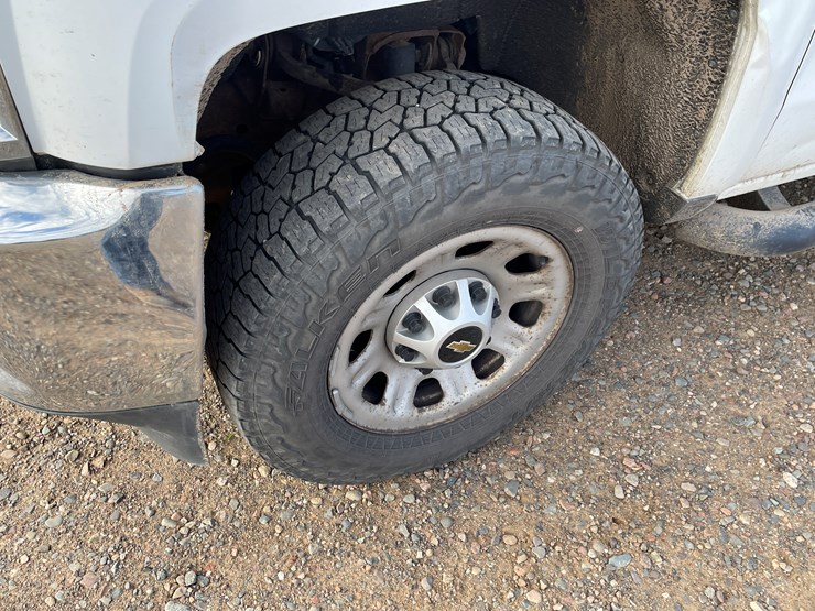 #1123-•-2019-chevrolet-silverado-pickup-truck(has-mn-title)-image-9