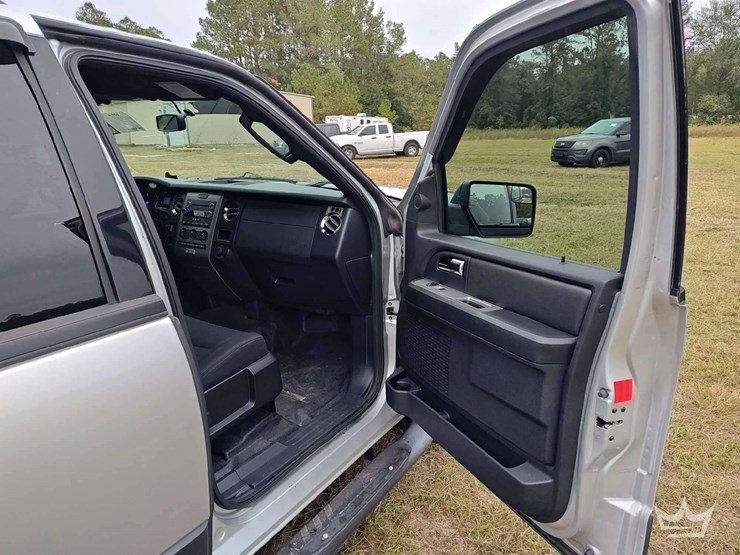 2017-ford-expedition-image-26