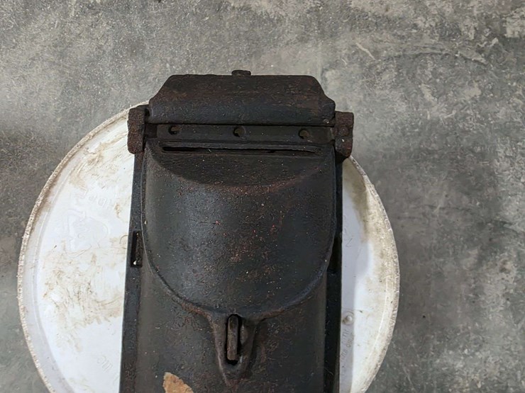 antique-mail-box-image-3