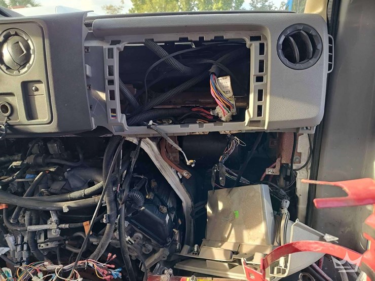 2017-ford-e450-image-18