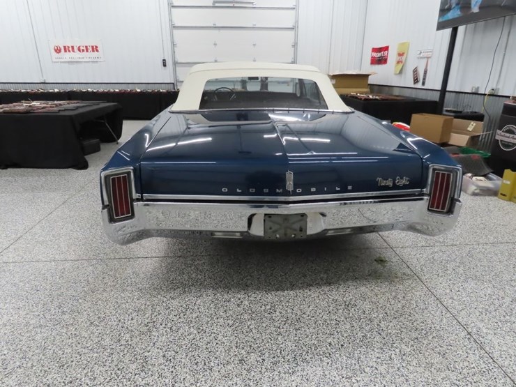 1965-oldsmobile-98-convertible-image-5