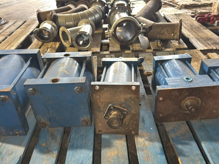 #160-•-cylinders-image-3