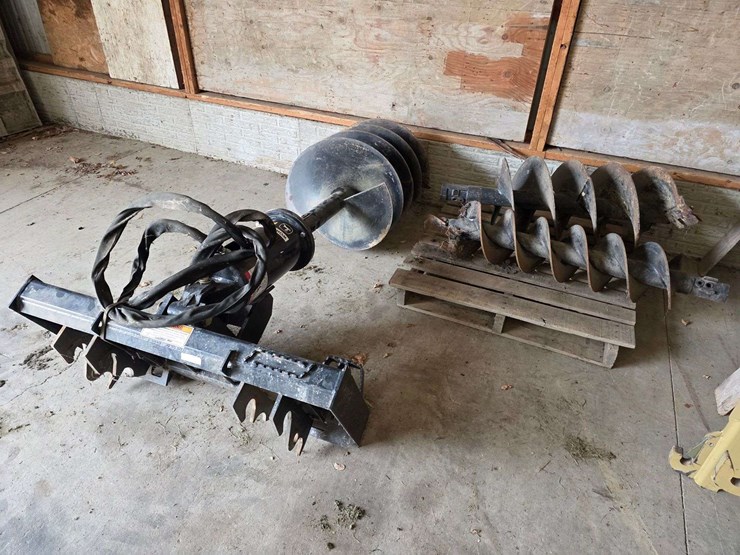 john-deere-worksite-pro-pa30-post-hole-auger,-24”,-18”-and-12”-bits,-standard-flow-hydraulics,-flat-image-1