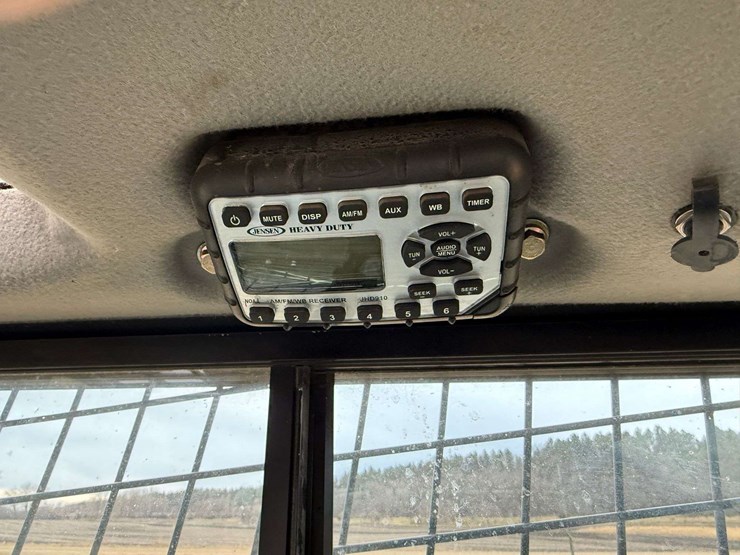 new-holland-c245-image-24