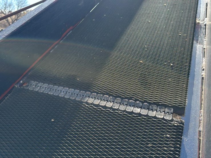 #124-•-inclined-belt-conveyor-image-3