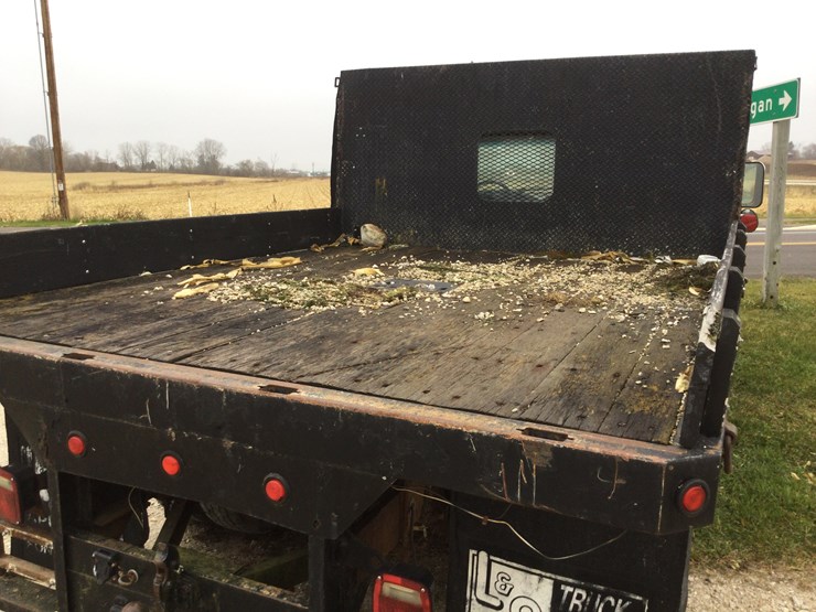 #4553-•-1995-ford-1-ton-flatbed-truck:-(has-clear-wi-title)-image-5