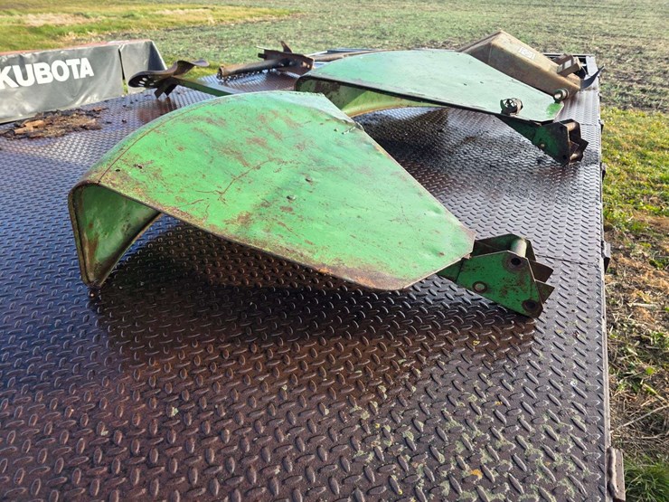 2-cylinder-john-deere-fenders-image-2