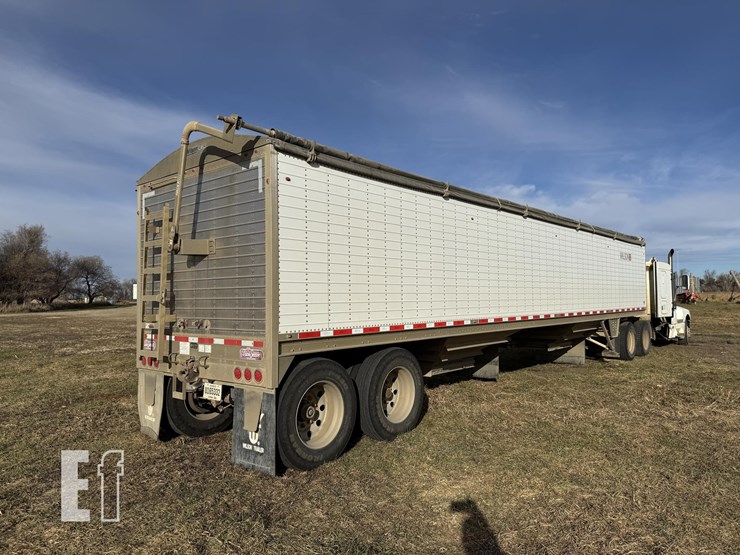 2014-wilson-grain-trailer-image-3