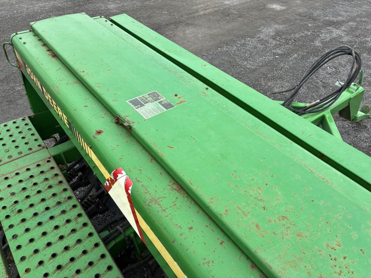 john-deere-750-image-52