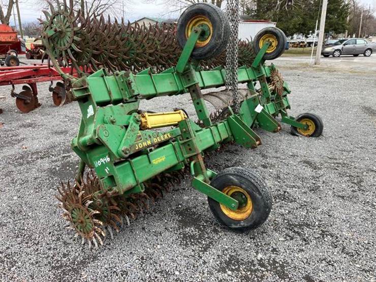 john-deere-400-image-1