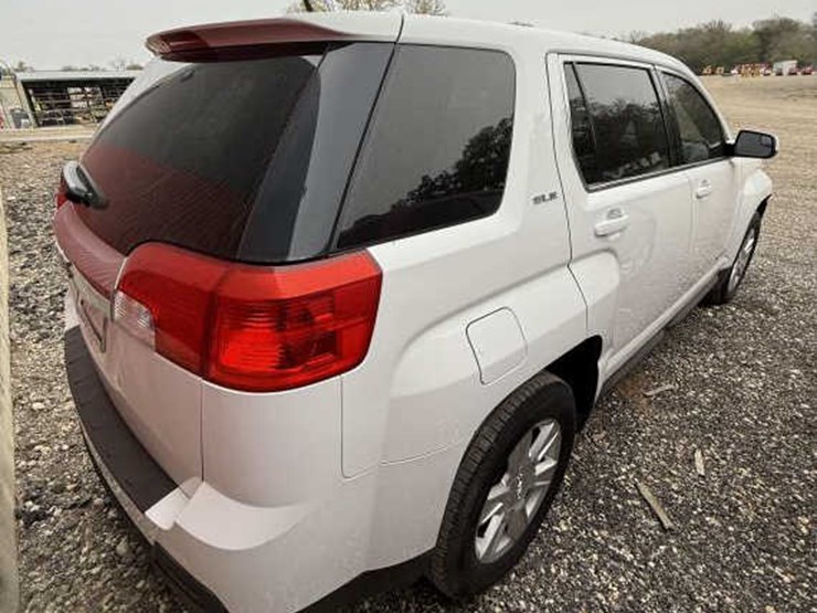 gmc-terrain-sle-image-3