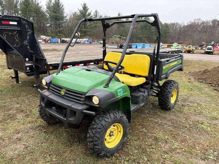 2014-john-deere-gator-image-1