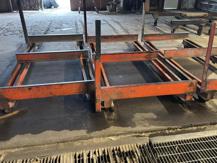 #112-•-stacking-racks-image-4