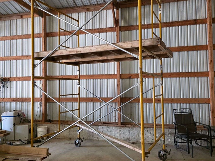 (4)-complete-units-of-scaffolding,-bil-jax-brand,-*pictured-is-2-units-with-wheels,-the-other-2-unit-image-1