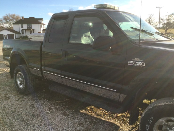 #4537-•-2001-f250-pick-up-truck:-(has-clear-wi-title)-image-4