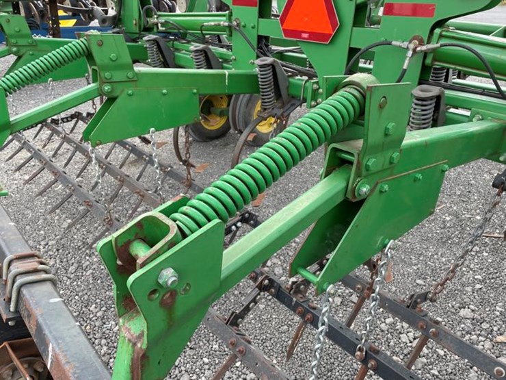 john-deere-2210-image-25