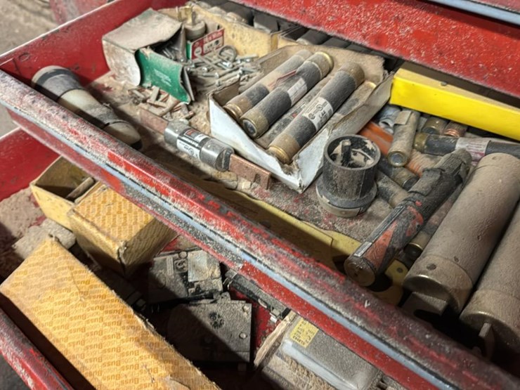 #139-•-tool-box*-image-4