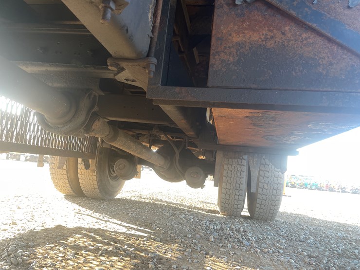 kenworth-t300-image-22