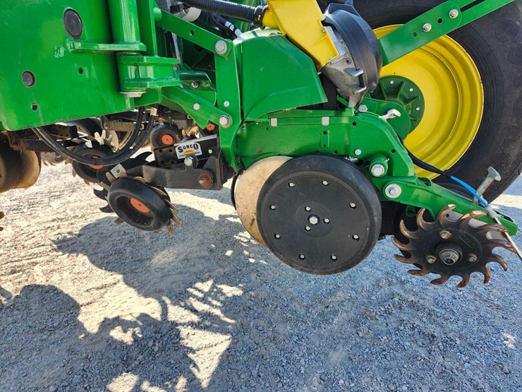 john-deere-1775-image-3