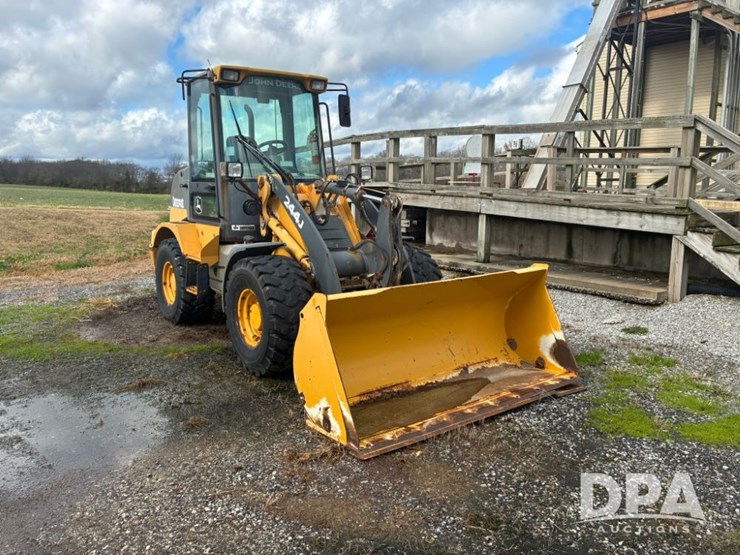 deere-244j-image-1