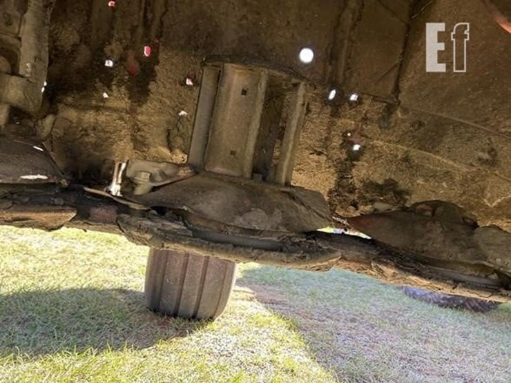 2014-new-holland-h7460-image-23