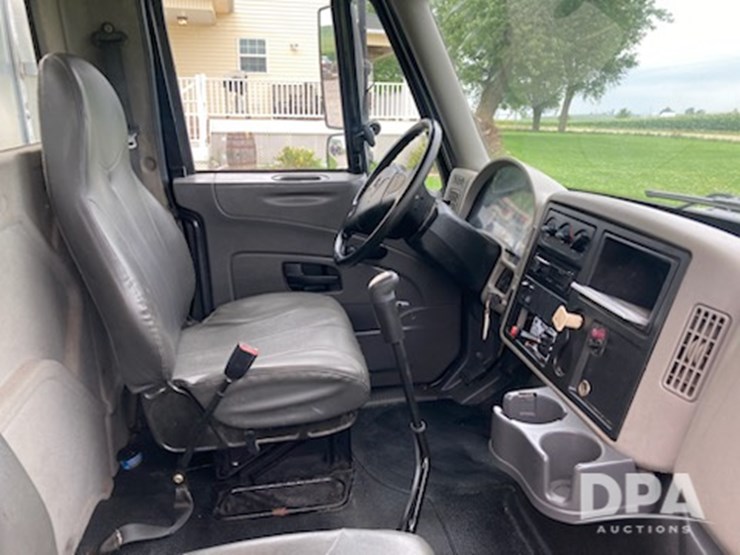 2010-international-durastar-4400-image-12