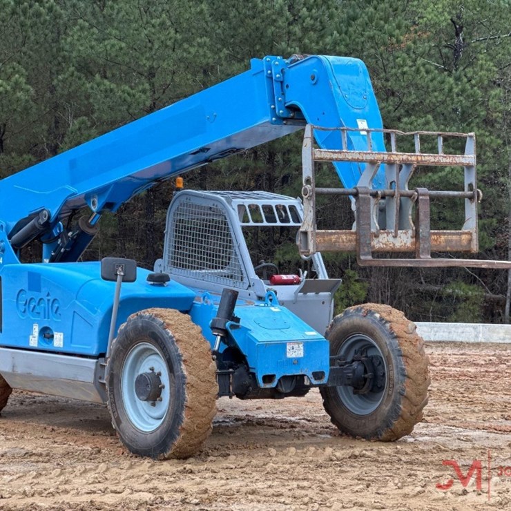 2013 GENIE GTH844