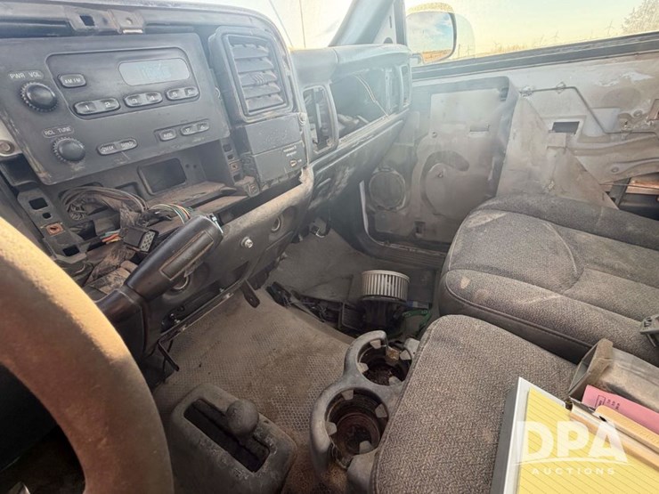 2003-chevrolet-silverado-2500hd-image-42