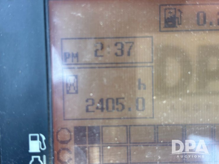 2020-yanmar-vio55-image-60