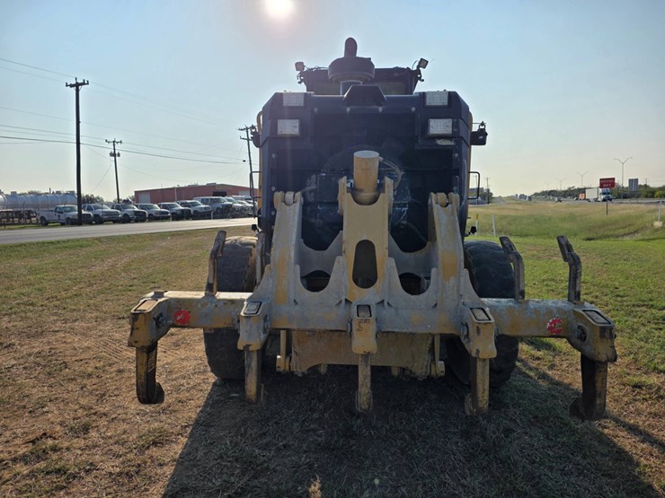 caterpillar-140m3-image-6