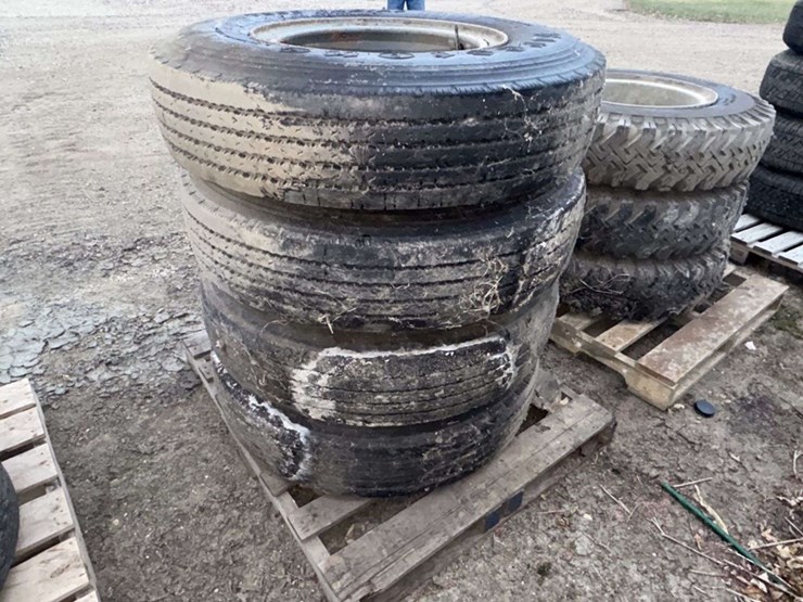 (4)-firestone-10.00r20-truck-tires-on-dayton-rims-image-2