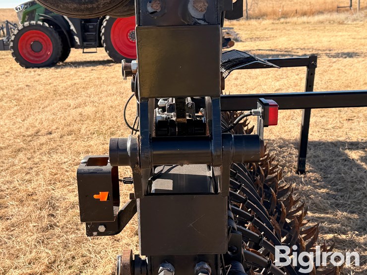 yetter-30'-rotary-hoe-image-12