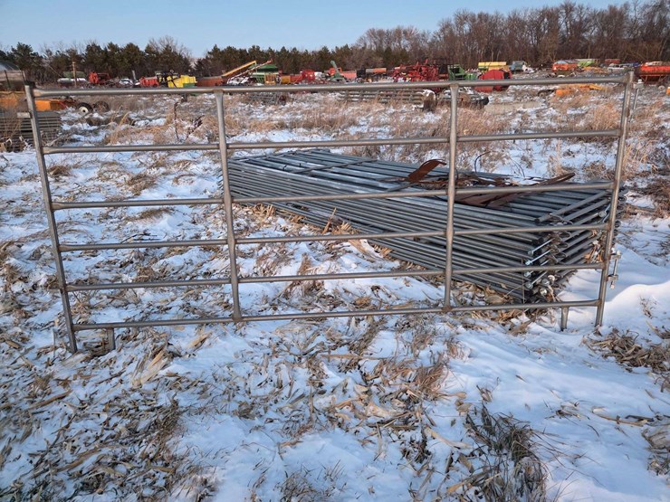 (10)-10'-corral-panels-new.-this-item-is-located-in-south-dakota,-therefore-south-dakota-sales-tax-r-image-1