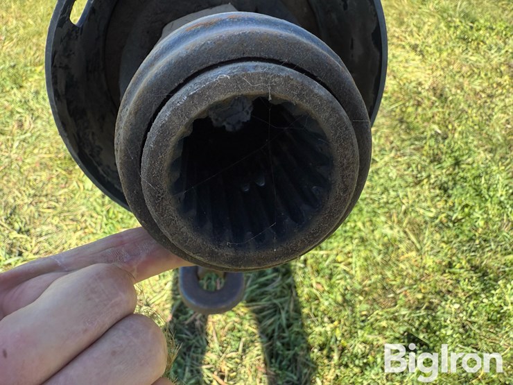 meyer’s-equipment-manufacturing-corp-2550-manure-spreader-image-13