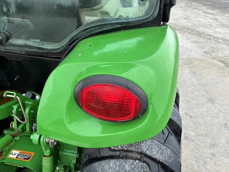 john-deere-3033r-image-25