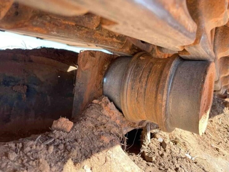 2008-caterpillar-320d-image-11