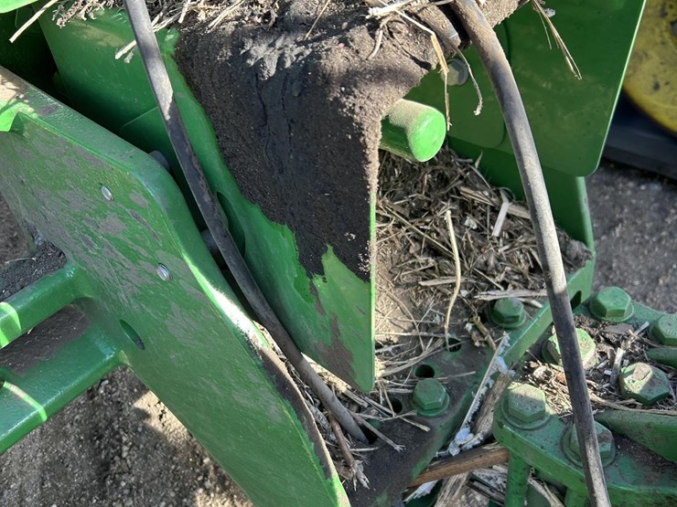 2023-john-deere-9rx-590-image-54