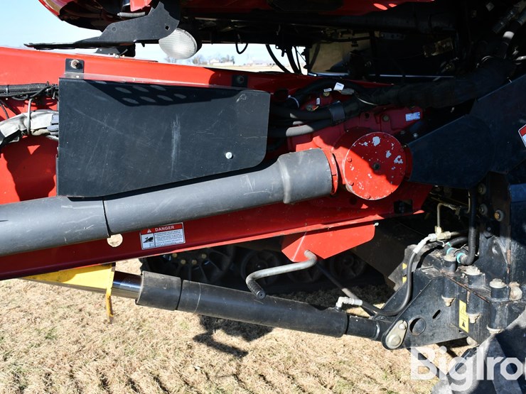 case-ih-8120-image-17