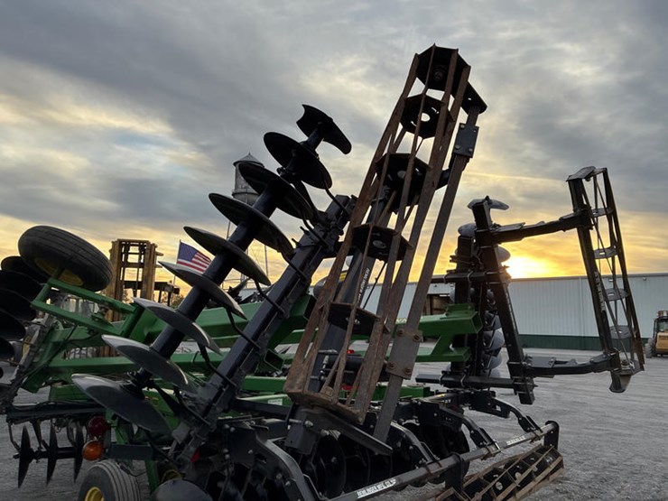 john-deere-630-image-31