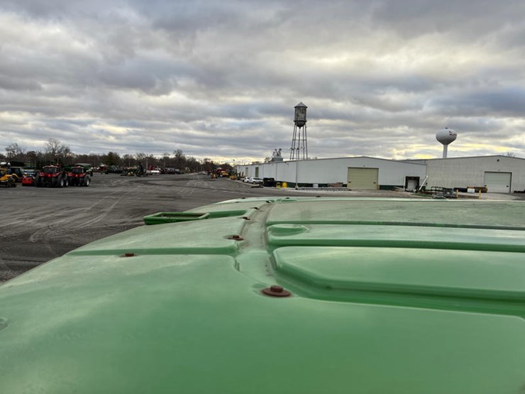 john-deere-8335r-image-74