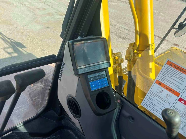 komatsu-pc360-lc-11-image-12