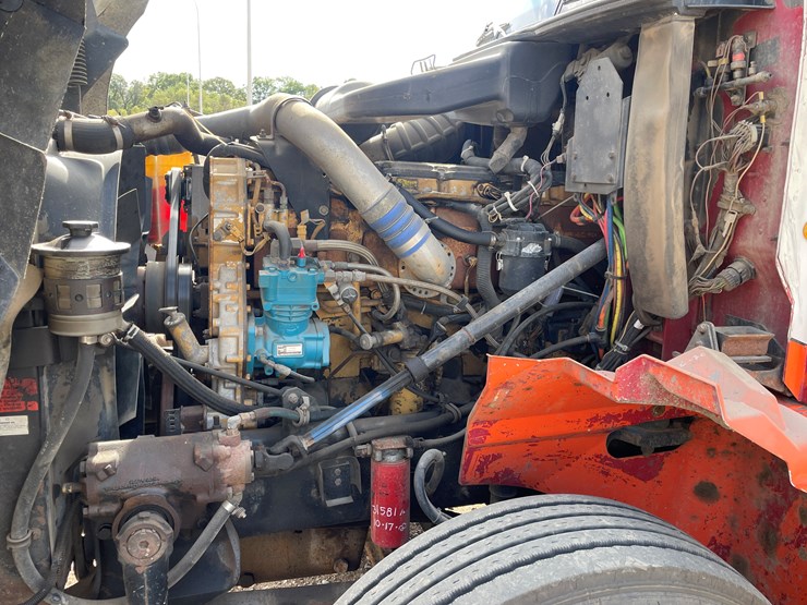 #1000-•-2007-international-transport-truck-tractor-(has-mn-title)-image-13