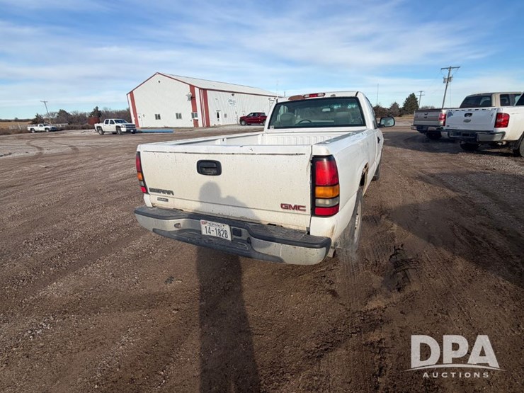 2007-gmc-sierra-1500-image-10