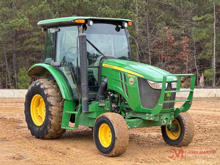 john-deere-5085m-image-1