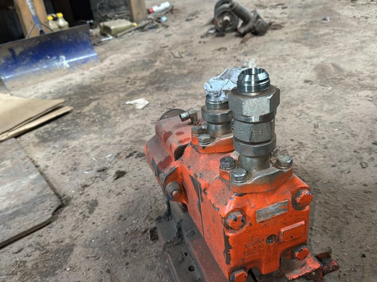 #184-•-hydraulic-motors-image-8