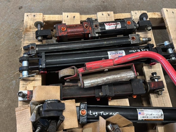 #187-•-skid-of-miscellaneous-parts*-image-7