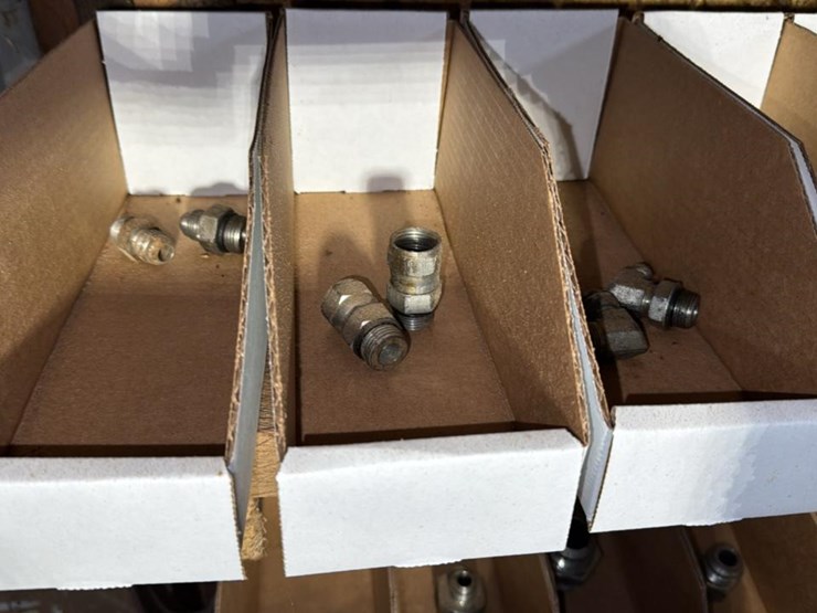 #179-•-hydraulic-fittings-image-3