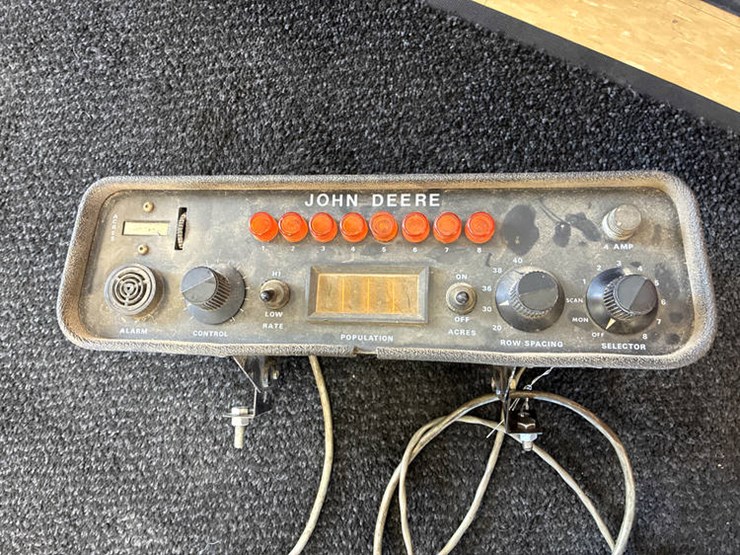 john-deere-7000-image-55