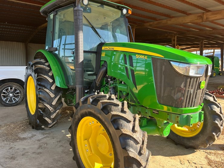 john-deere-5.5-image-29