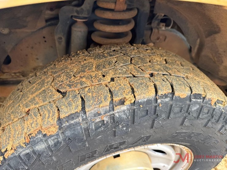 2011-ford-f250-xl-image-11